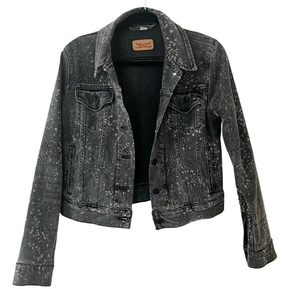 LEVI’S Paint Splatter Washed Black Denim Trucker Jacket Sz M - Picture 1 of 5